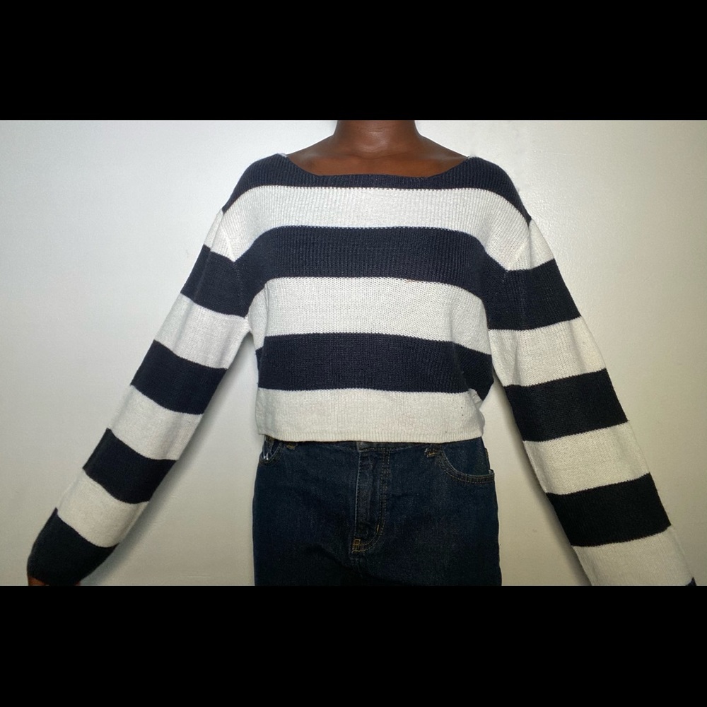 Striped Crop-top sweater